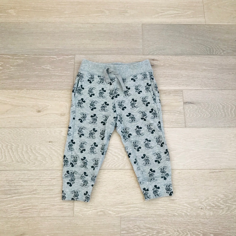 ‼️must go by 05/26‼️GAP Disney sweatpants